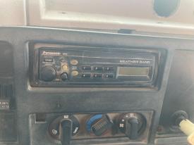 International 4900 Cassette A/V Equipment (Radio)