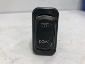 Freightliner 122SD Dome Light Dash/Console Switch - Used | P/N A0630769081