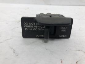 Freightliner CASCADIA Suspension Dash/Console Switch - Used | P/N 3270321M