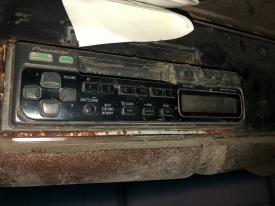 Ford L8000 Cassette A/V Equipment (Radio)