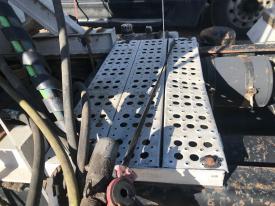 Freightliner FLD120SD 31 x 15 Deckplate - Used