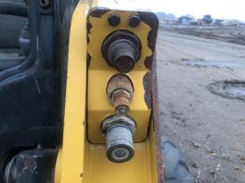 CAT 226D Equip Auxiliary Coupler - Used