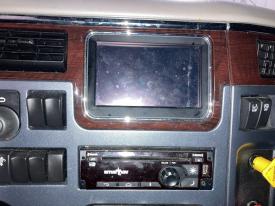 Peterbilt 579 CD Player A/V Equipment (Radio), Navigation System Controls W/ Screen