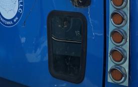 Peterbilt 387 Right/Passenger Door Glass - Used