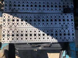 Freightliner COLUMBIA 120 14 x Verify Deckplate - Used