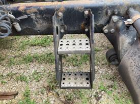 Freightliner COLUMBIA 112 Left/Driver Step (Frame, Fuel Tank, Faring) - Used