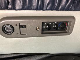 Mack CXU613 Sleeper Control - Used