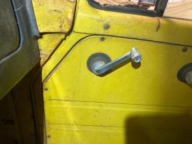 International 1700 Loadstar Right/Passenger Door Window Crank - Used