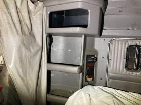 Kenworth T800 Right/Passenger Sleeper Cabinet - Used