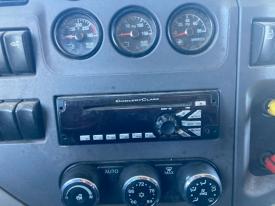 Peterbilt 579 CD Player A/V Equipment (Radio)
