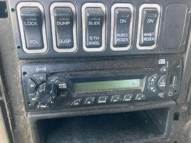 International LONESTAR CD Player A/V Equipment (Radio)