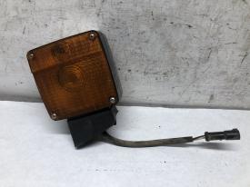 Ford F750 Right/Passenger Parking Lamp - Used | P/N 9150