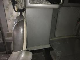 Kenworth T600 Right/Passenger Sleeper Cabinet - Used
