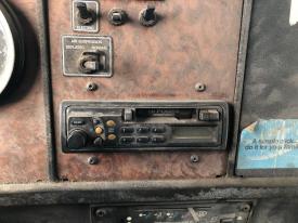 Kenworth T300 Cassette A/V Equipment (Radio)