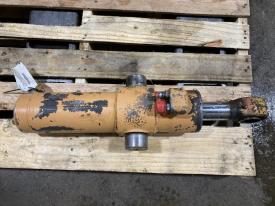 Case 680E Left/Driver Hydraulic Cylinder - Used | P/N G34880