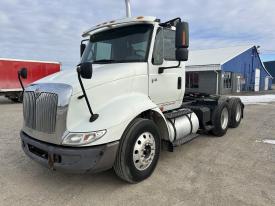 2005 International 8600 Truck: Tractor, Tandem Axle Day Cab