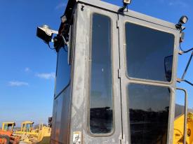 Volvo G746B Right/Passenger Equip Side Glass - Used | P/N VOE12732229