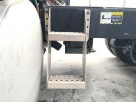 Mack Anthem (AN) Step (Frame, Fuel Tank, Faring) - Used