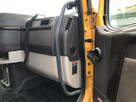 Volvo VNL Steel 27(in) Grab Handle, Cab Entry - Used