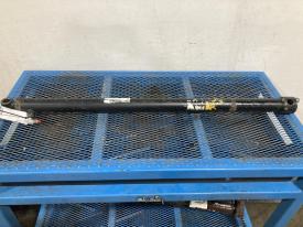 New Holland L553 Right/Passenger Hydraulic Cylinder - Used | P/N 80592567