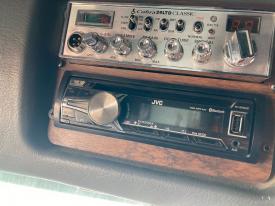 Western Star Trucks 4900 CD Player A/V Equipment (Radio)
