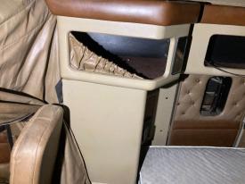 Kenworth T600 Right/Passenger Sleeper Cabinet - Used