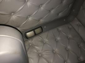 Kenworth T700 Sleeper Right/Passenger Spot Lamp Lighting, Interior - Used