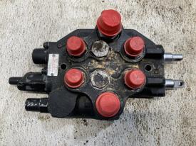 Case 1840 Hydraulic Valve - Used | P/N 108222A1