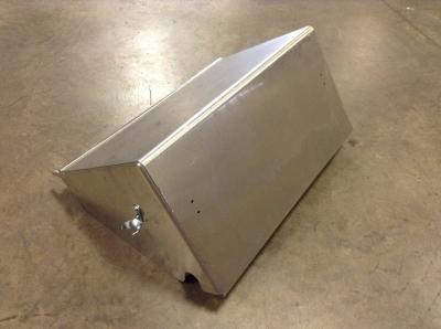 Freightliner Cascadia Battery Box Cover - A0669517001