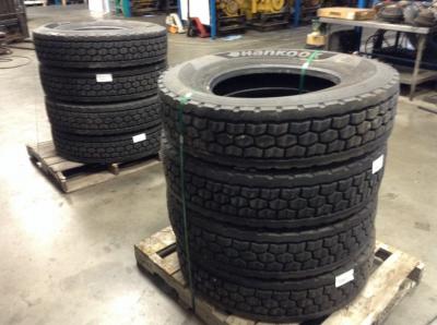 Freightliner Cascadia Tires