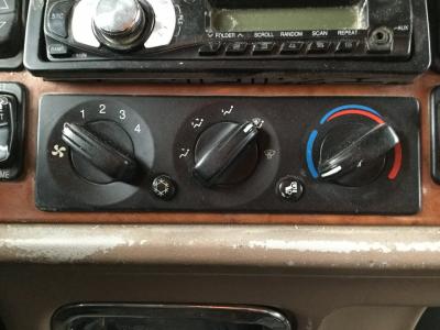 Peterbilt 386 Heater & AC Temperature Control
