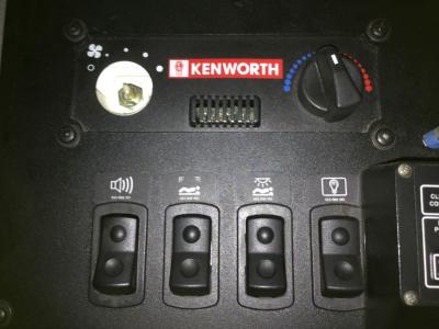 Kenworth T700 Control