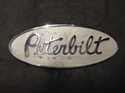 Peterbilt 379 Emblem - 20-16498