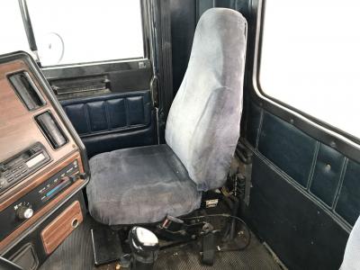 Freightliner FLD120 Seat, non-Suspension
