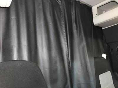 Freightliner Cascadia Interior, Curtains
