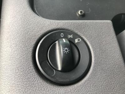 Freightliner Cascadia Dash / Console Switch