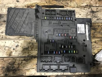 Freightliner Cascadia Fuse Box - A06-75981-000