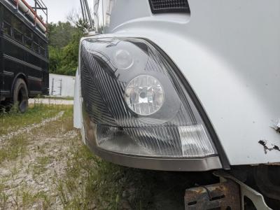 Volvo VNL Headlamp