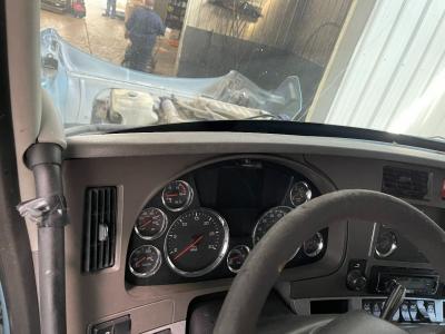 Kenworth T680 Dash Assembly - 10050208