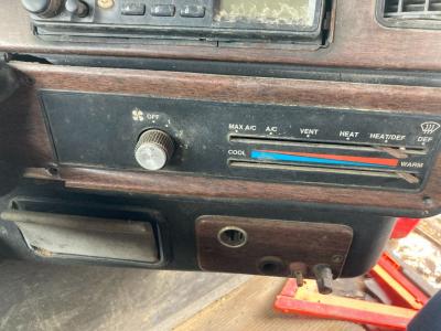 Freightliner FLD120 Heater & AC Temperature Control - A22305291