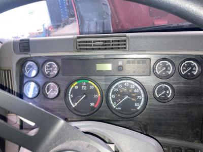 Freightliner Columbia 120 Instrument Cluster - A22-47575-008