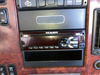 Mack CXU A/V (Audio Video) - 24122259