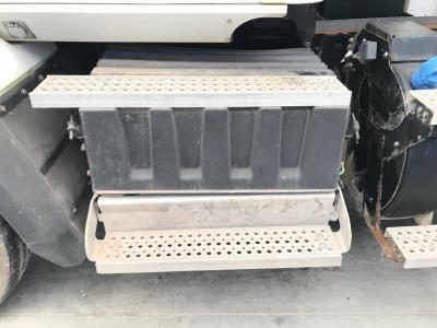 CAT CT660 Battery Box