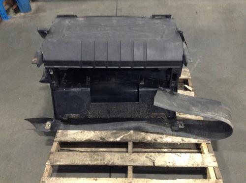2013 Kenworth T700 Steel/Poly Battery Box | Length: 32.50 | Width: 18.0