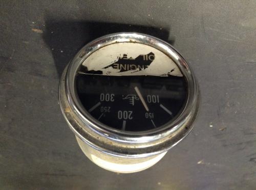 2000 Peterbilt 379 Gauge | Engine Oil Temp | P/N 17-02317