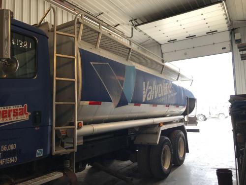 Tanker: 24' L X 96" W, X 80" H, Hutchinson/ Tremcar Industries, 
Polished Aluminum Tank Body
4000 Gallons
product - Bulk Oil
compartments 500/750/1500/750/500 Gallons
5454 Aluminum .188 Top, Heads, Baffles And Sides
5454 Aluminum .250 Belly
w/ All