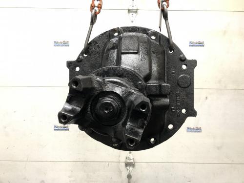 Meritor RS21145 Rear Differential/Carrier | Ratio: 3.90 | Cast# 3200-R-1864