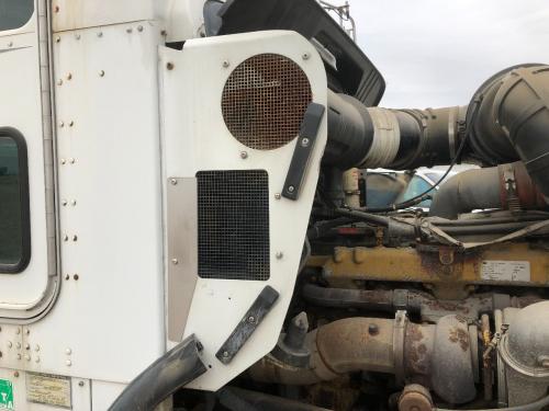 2002 Kenworth T800 White Right Cab Cowl: Cowl/ Air Intake W/ Screen, For Engine Air And Cab Air