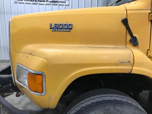 Hood, 1994 Ford LTS8000 : Yellow