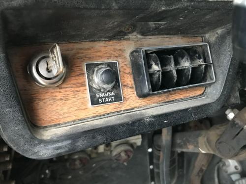 Volvo WIA Dash Panel: Ignition Panel